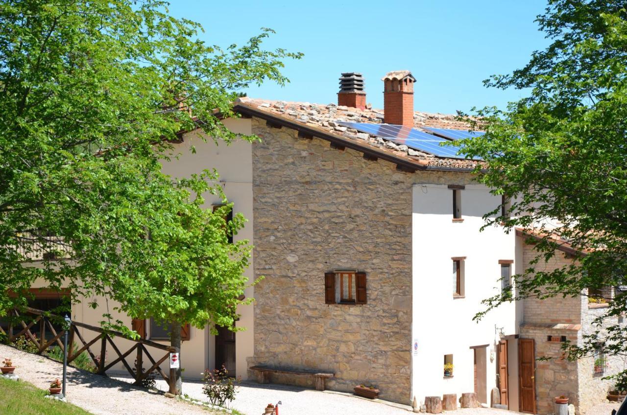 Agriturismo Le Castellare Монтемонако Экстерьер фото