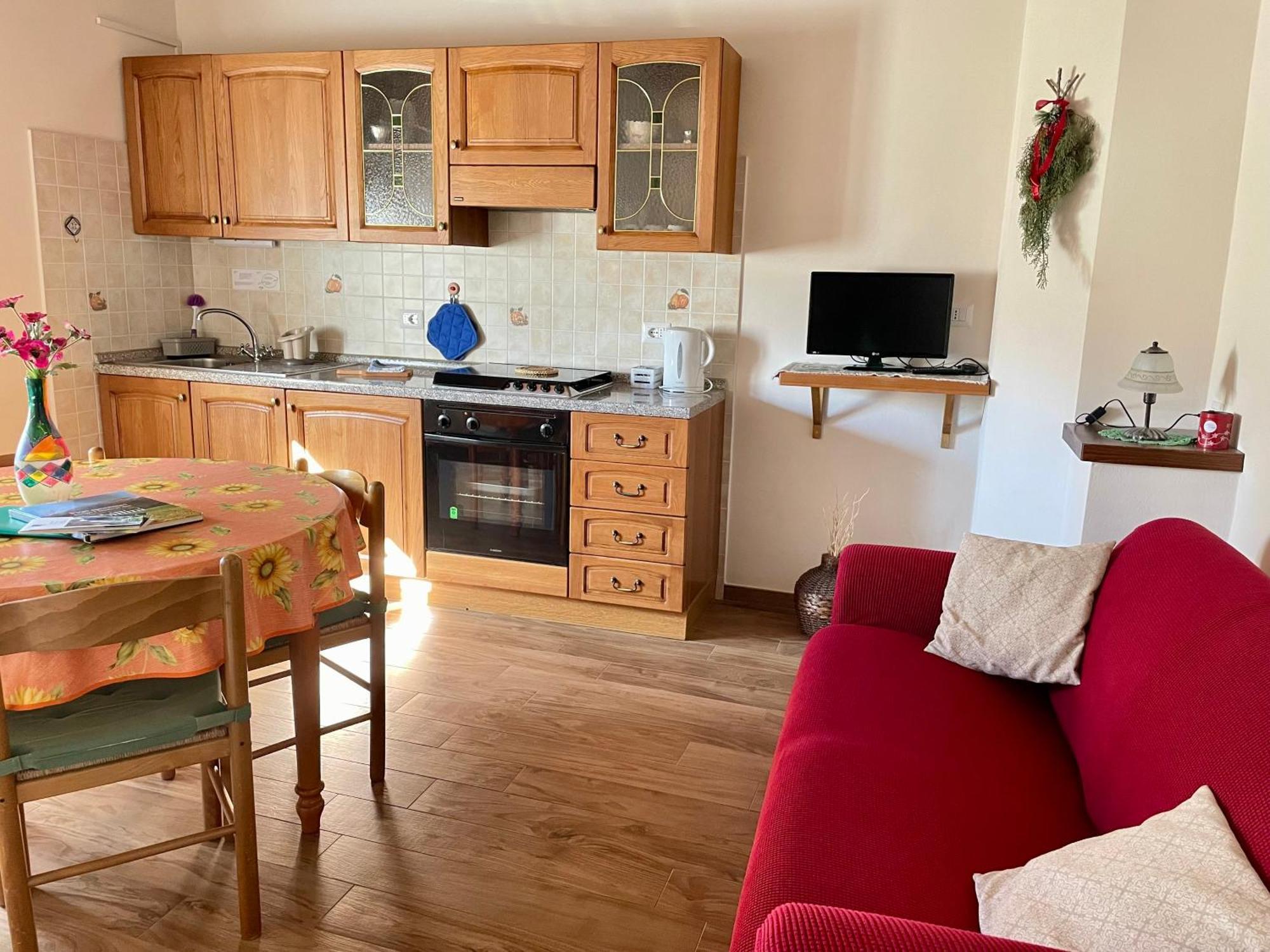 Agriturismo Le Castellare Монтемонако Экстерьер фото